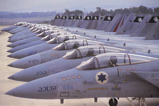 Illustration for article titled The Amazing Saga Of How Israel Turned Its F-15s Into Multi-Role Bombers